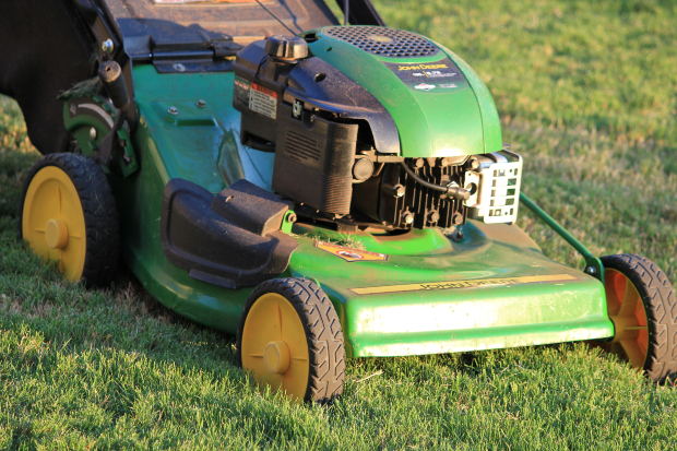 John Deere gas lawn mower. Photo by KellyP42 at Morguefile.com